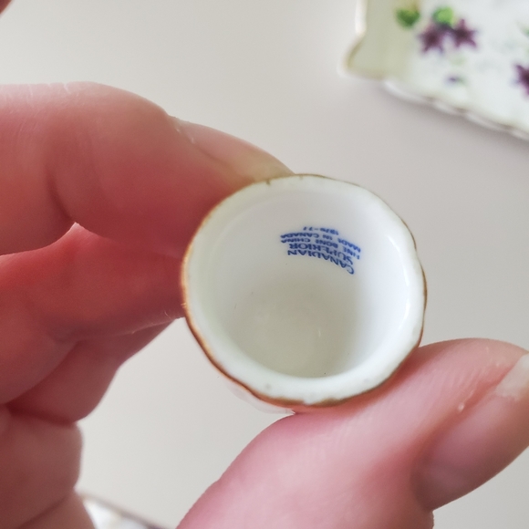 Canadian Superior Fine Bone China Dish & Thimble - Picture 10 of 14